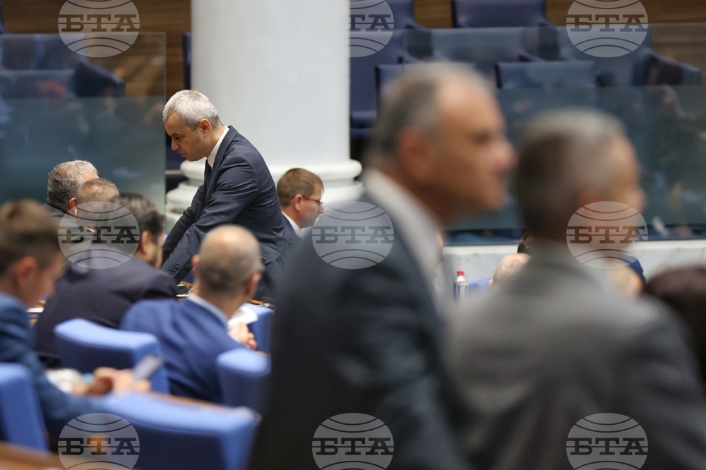 Парламент - заседание - Костадин Костадинов