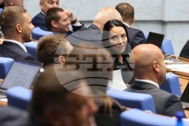 Парламент - заседание -  Славена Точева