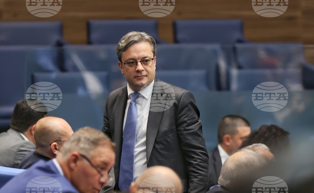 Парламент - заседание - Тома Биков