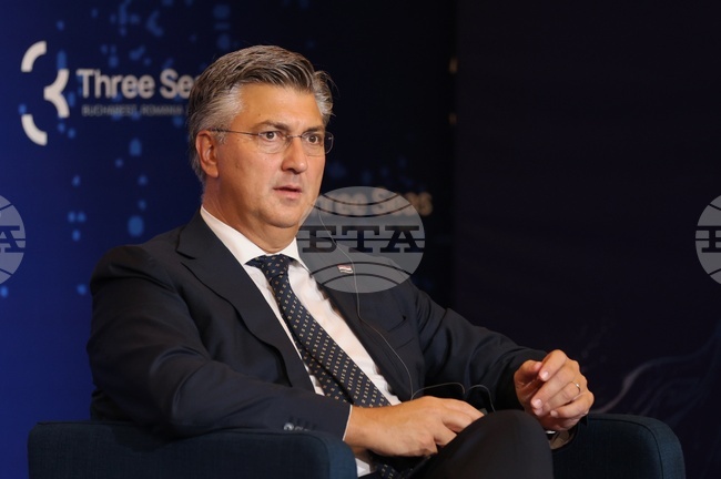 Хърватия поема председателството на инициативата "Три морета" от Полша