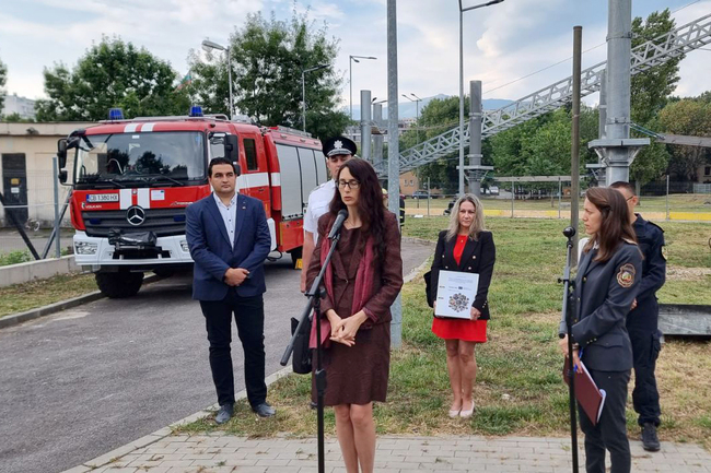 Приоритет за МРРБ в момента е защитата на населението в Царево, коментира зам.-министър Бонева