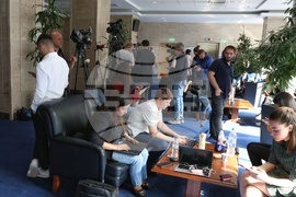 Парламент - кулоари