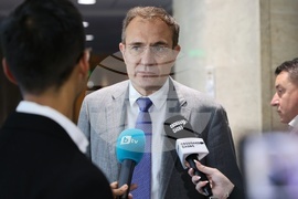 Парламент - кулоари - Борислав Гуцанов