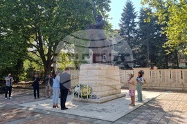 Добрич - Южна Добруджа - почит към героите