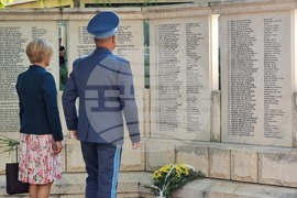 Добрич - Южна Добруджа - почит към героите