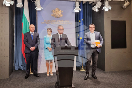 Народно събрание - пресконференция