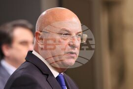 Народно събрание - пресконференция