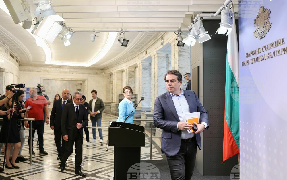 Народно събрание - пресконференция