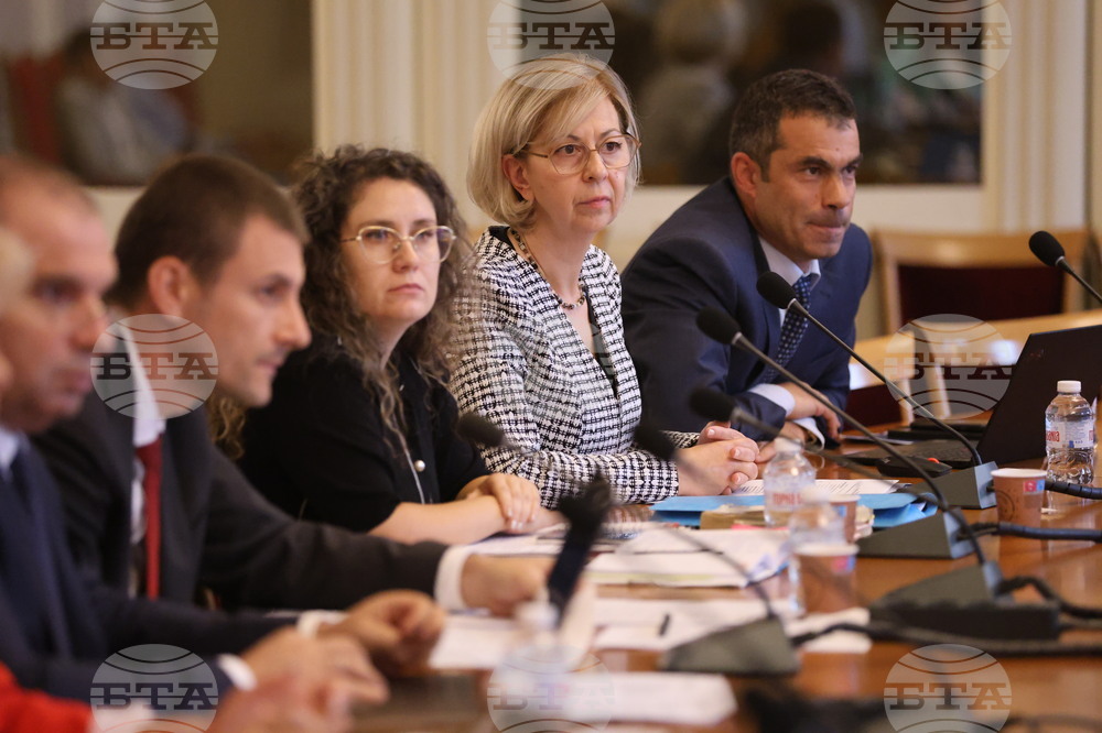 Парламент - Комисия по правни въпроси