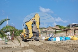 Ахтопол - централен плаж - почистване