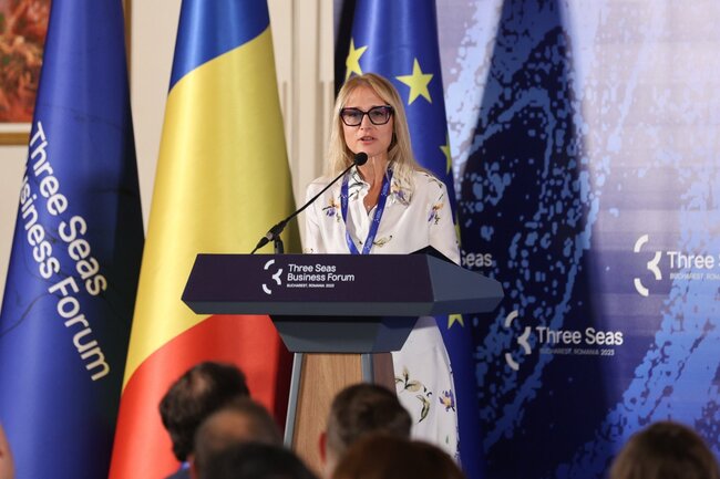 Министър Стойчева: Регионът на „Три морета“ може да бъде лидер в създаването на новата вълна иновации