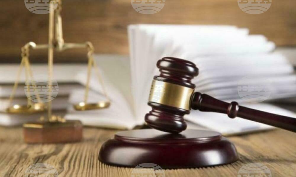 Съдът в Сливен осъди мъж на 20 години затвор за убийството на майка му