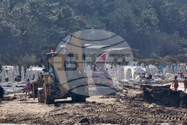 Ахтопол - централен плаж - почистване