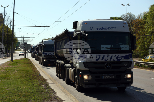 Камарата на автомобилните превозвачи приветства в своя позиция обявената държавна подкрепа за транспортния сектор, настоява да бъде постоянна