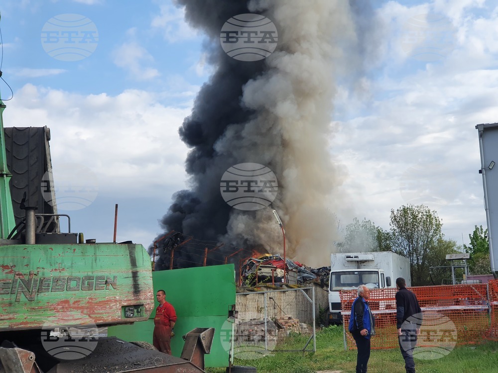 Варна - пожар в пункт за отпадъци