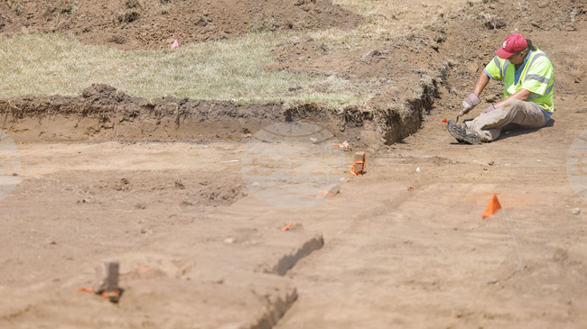 Останките на трима души, безследно изчезнали по време на войната в Косово, бяха идентифицирани след 27 години