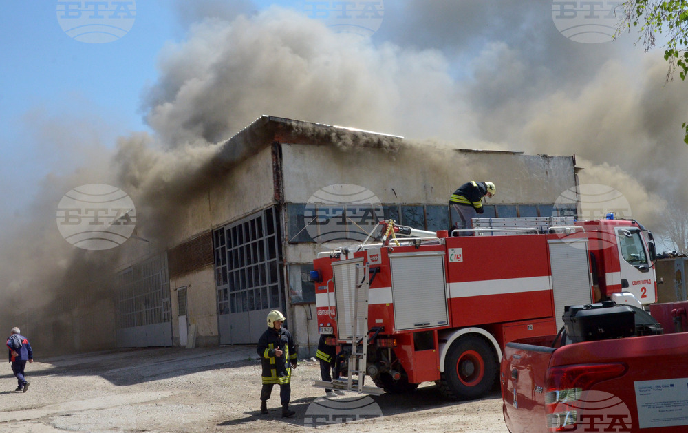 Свиленград - склад за строителни материали - пожар 
