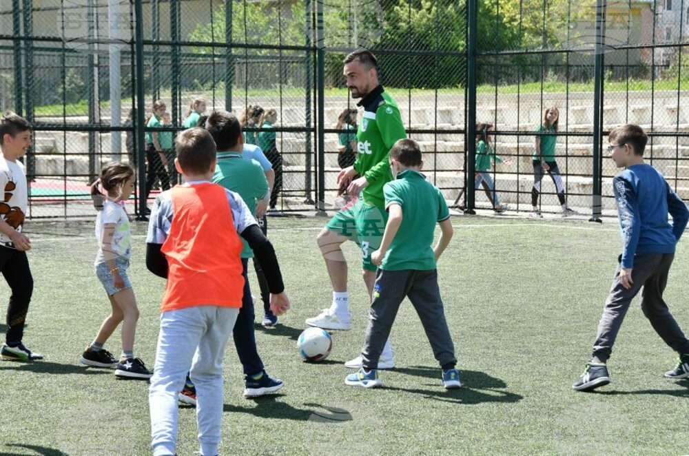 ПФК Берое стартира кампанията "Да играем футбол в училище"