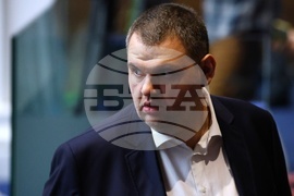 Парламент - заседание