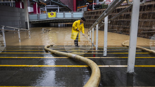 Учени от Хонконг ще изпробват модел с изкуствен интелект за по-добро прогнозиране на екстремните метеорологични явления