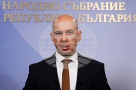 Парламент - Възраждане - брифинг