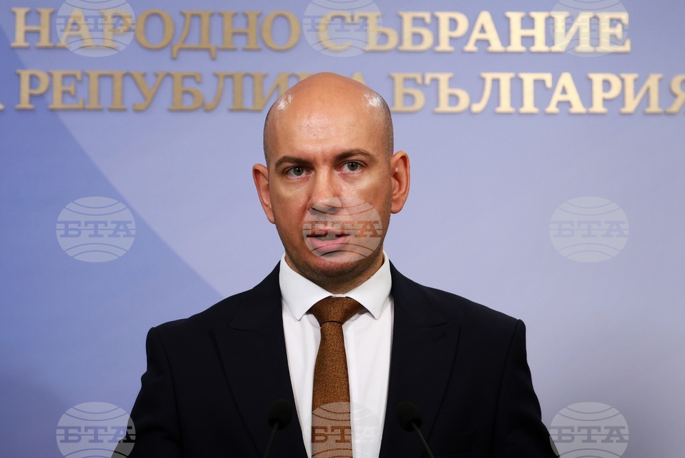 Парламент - Възраждане - брифинг