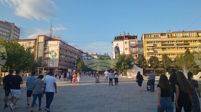 Служители на Косовското радио и телевизия ще протестират утре заради неизплатени заплати 