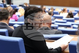 Парламент - заседание