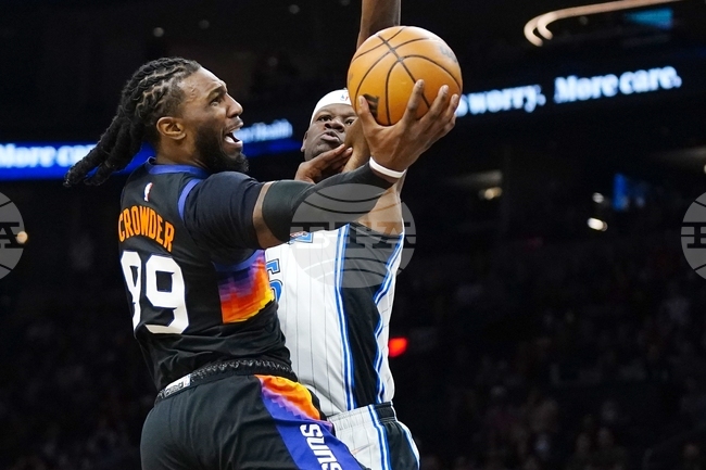 Лидерът в редовния сезон Финикс със седма поредна победа в НБА