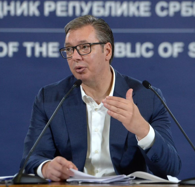 Serbian President Vucic Signs Judicial Laws EC Describes as Step Backward for European Integration