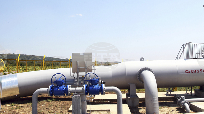 As It Plans to Phase Out Russian Gas, EC Suggests Hungary Will Have to Monitor Gas Origin to Ensure Compliance