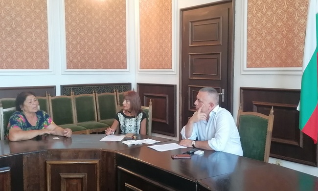 Община Сливен: В приемния ден на кмета бяха внесени сигнали за подземни гаражи, незаконни постройки и лични проблеми