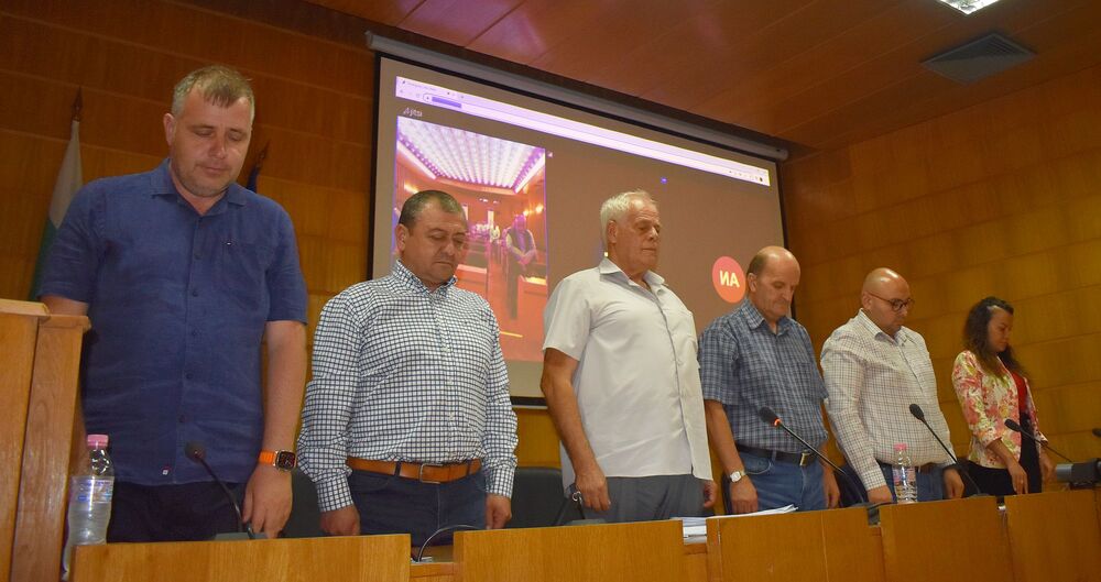 Община Разград: На разширено съвместно заседание на две комисии към Общинския съвет бе обсъдено предложението за обявяване на бедствено положение, комисията по законност го подкрепи, съветниците от комисията по околна среда – не