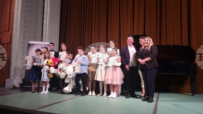 Разград - конкурс - пианисти - галаконцерт