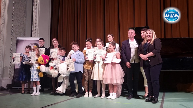 С награждаване и галаконцерт на лауреатите завърши Деветият национален конкурс „Димитър Ненов“ в Разград