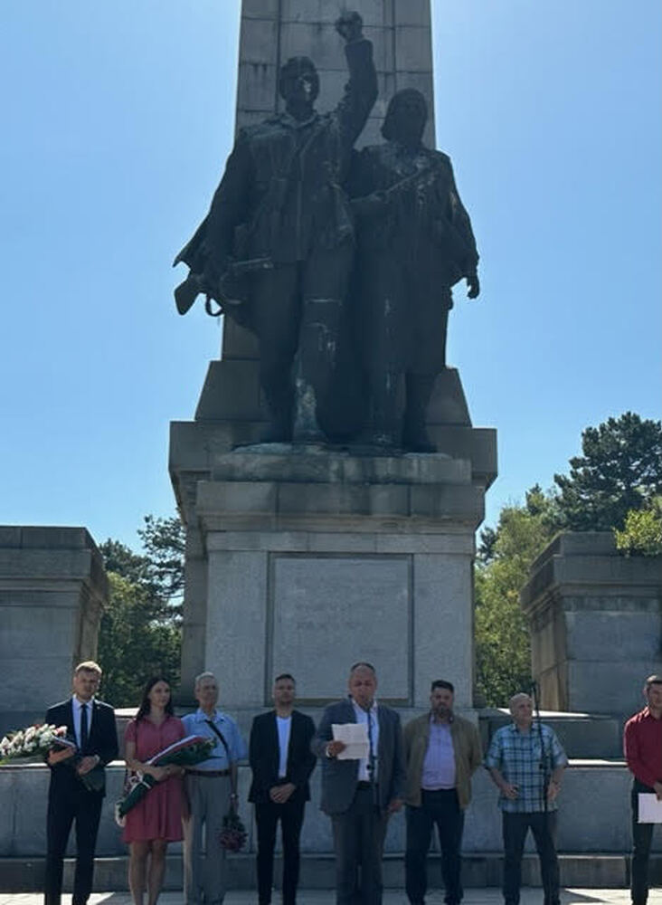 Социалисти днес: Смисълът на 9 IX е да запазим доброто, постиженията и социалната държава