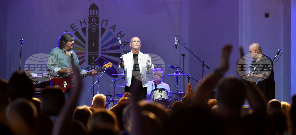 Разград - есенен панаир - концерт - група "Сигнал"