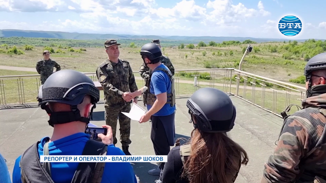 В НВУ "Васил Левски" 20 журналисти завършиха успешно първия по рода си курс за поведение в зона на кризи и конфликти 