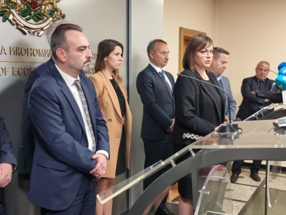Корнелия Нинова: Правителството да направи възможното да възстанови разговорите с "Газпром" и доставките по съществуващия договор