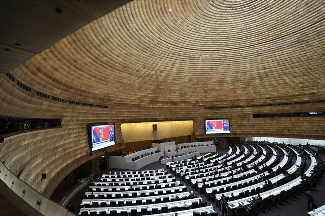 Тайландският парламент ще избере на извънредно заседание в петък нов министър-председател