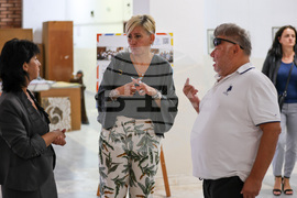 Благоевград - изложба - Българският жестов език - пълноценно общуване за всички