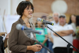 Благоевград - изложба - Българският жестов език - пълноценно общуване за всички