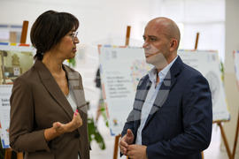 Благоевград - изложба - Българският жестов език - пълноценно общуване за всички