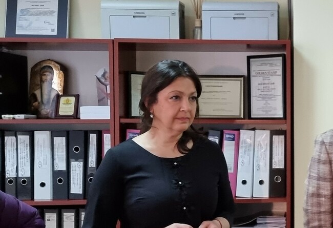 По-високите заплати в детското отделение в болницата във Враца станаха причина увеличение да поискат и в другите отделения, съобщи изп. директор д-р Кети Ценова