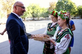 Мария Габриел - Гордан Гърлич Радман - училище - посещение