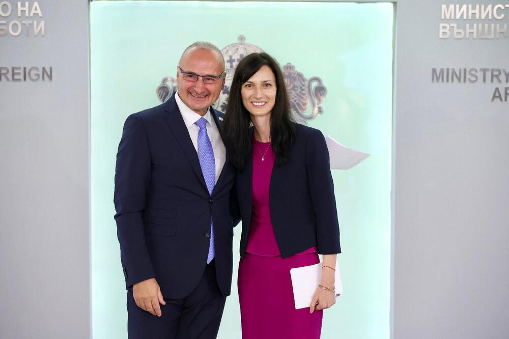 Вицепремиерът и министър на външните работи Мария Габриел: Посещението на министър Гордан Гърлич Радман у нас е знаково