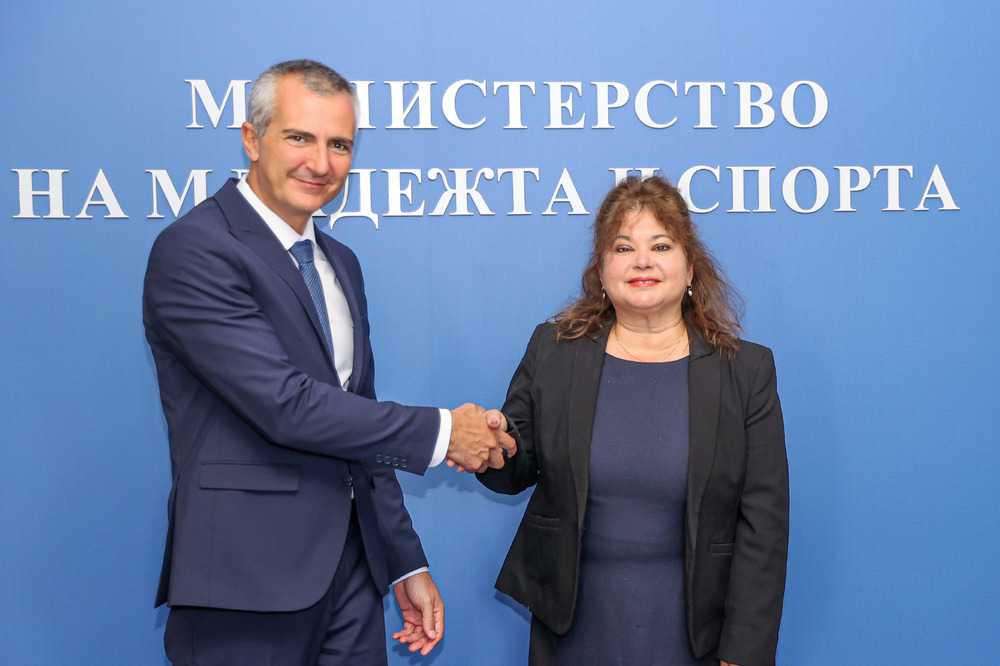 ММС: Министър Илиев обсъди възможностите за сътрудничество в спорта с посланика на Куба Мариета Гарсия Хордан