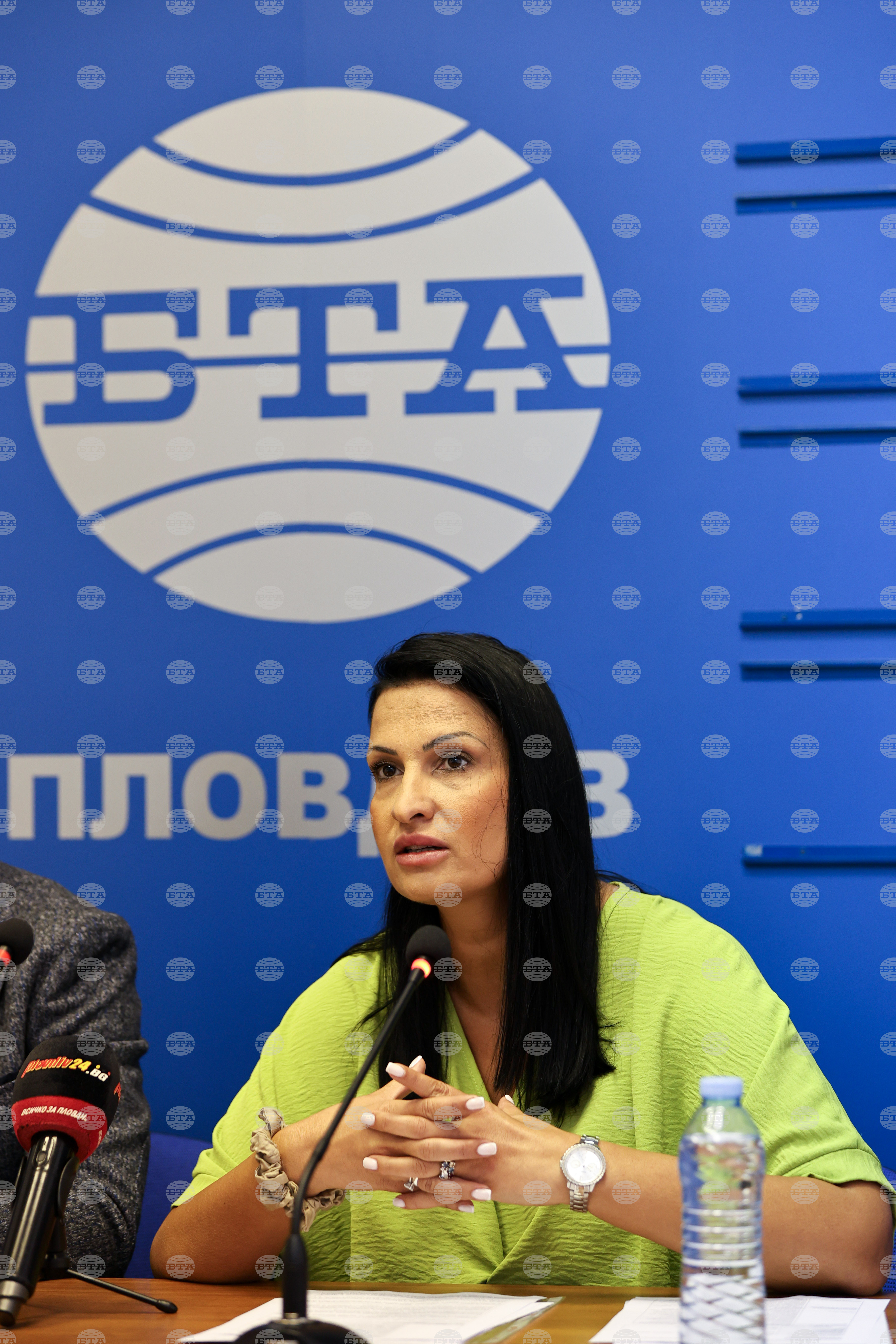 Национален пресклуб на БТА Пловдив - пресконференция - Фондация "Да-обединени срещу насилието"