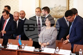 Народно събрание - Росен Желязков - Сахиба Гафарова - пленарни разговори