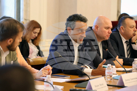 Парламент - Комисия по икономическа политика и иновации - заседание